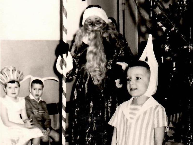 Миша Папулин на Новогоднем утреннике в детском саду 30.12.1969 г.