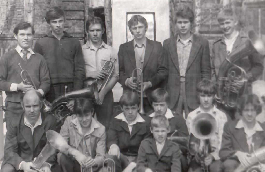 1982г. Детский духовой оркестр Чертовищенского РДК. Руководитель Папулин В.А